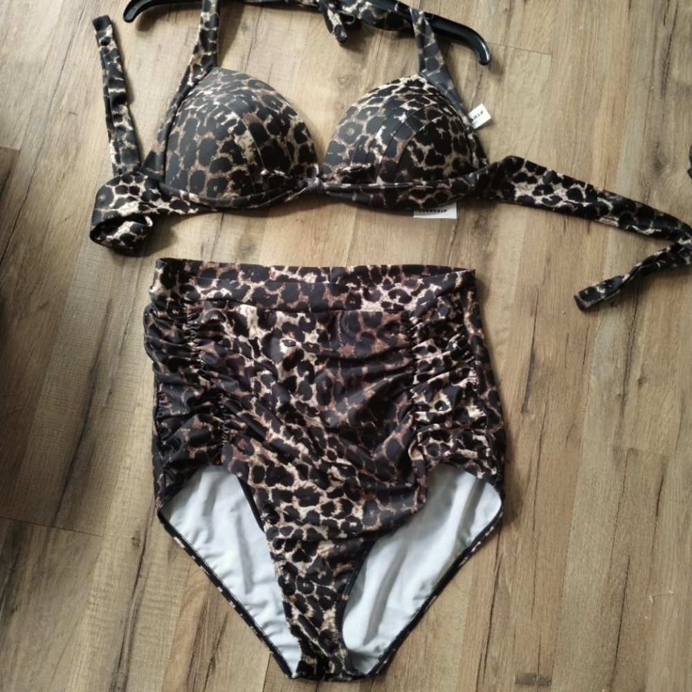Animal Print 2 piece suit.
